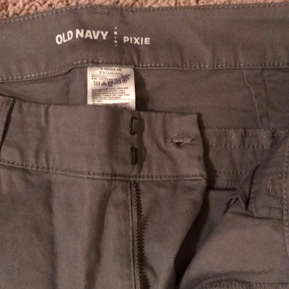 Old Navy pixie pants - Picture 2 of 2